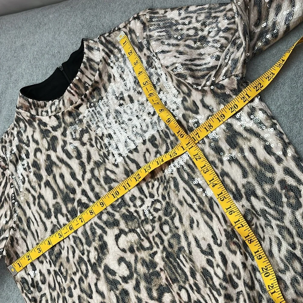 Chicos Print Sequin Top XL Mobwife Party Grunge Mod Longsleeve Animal Whimsy - Picture 4 of 13
